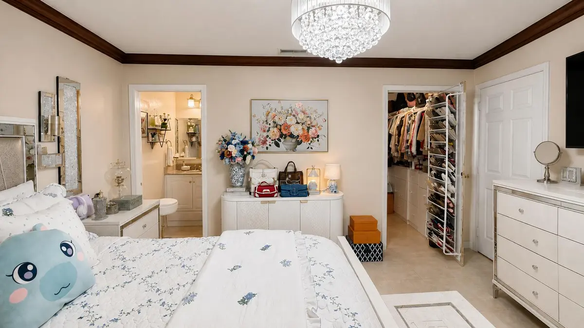 Master at 5780 W FERNLEY Drive 101, West Palm Beach