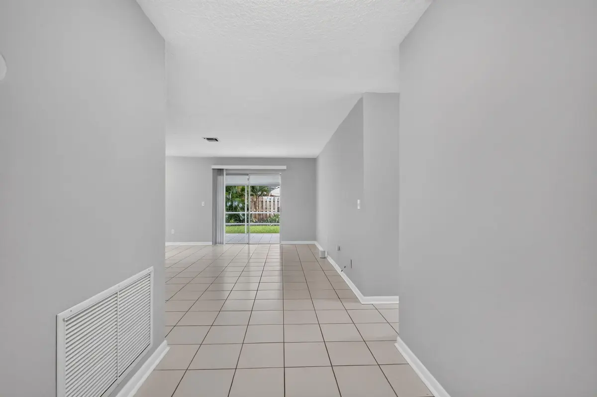 Undetermined at 1058 Fernlea Drive, West Palm Beach
