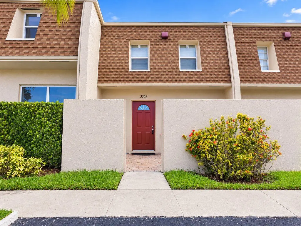 Front at 3305 MALLARD CLOSE 54, Pompano Beach