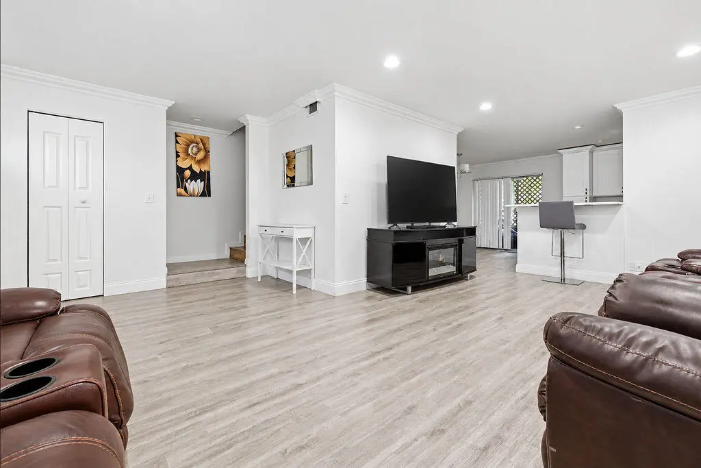 Living Area at 3305 MALLARD CLOSE 54, Pompano Beach