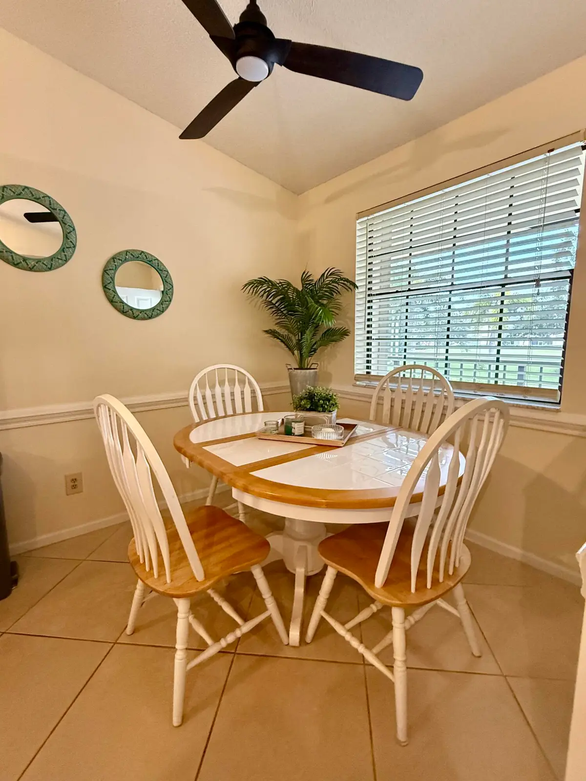 Eat in kitchen at 1002 Keystone Drive Unit g, Jupiter