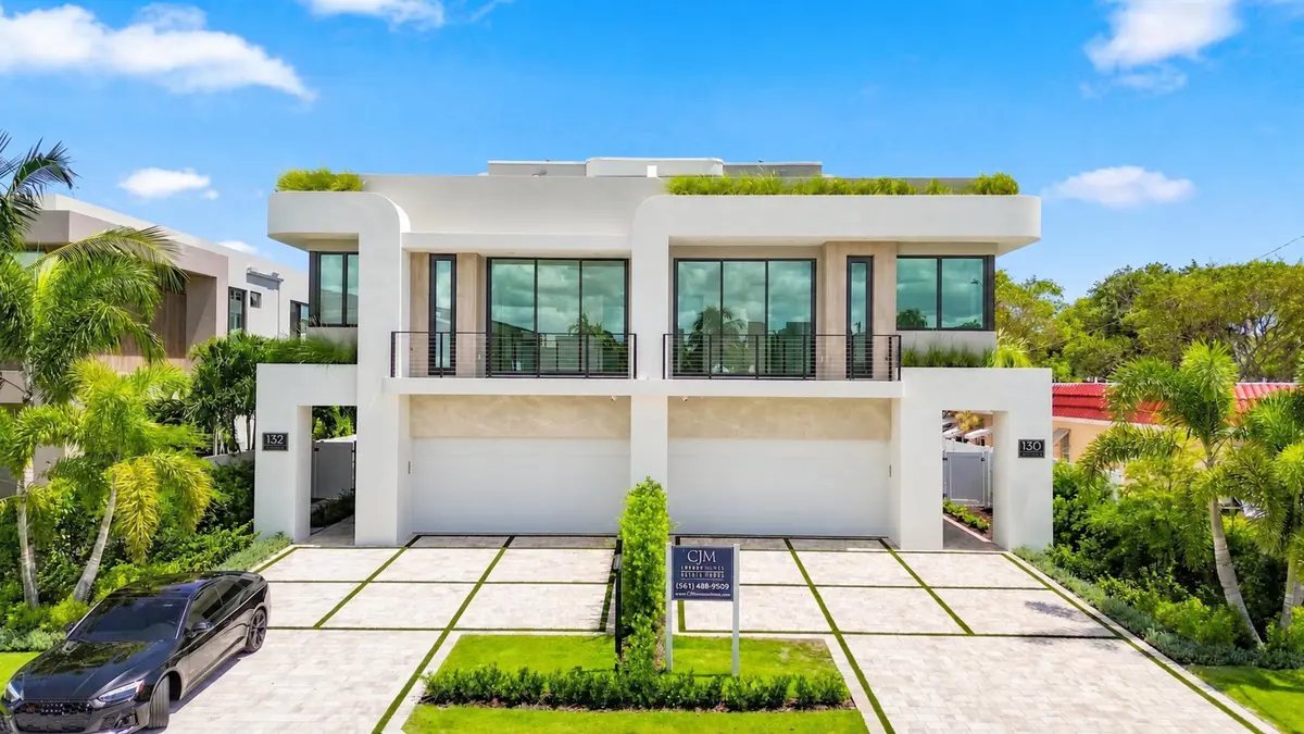 130 NE Wavecrest Way at 130 NE Wavecrest Way, Boca Raton