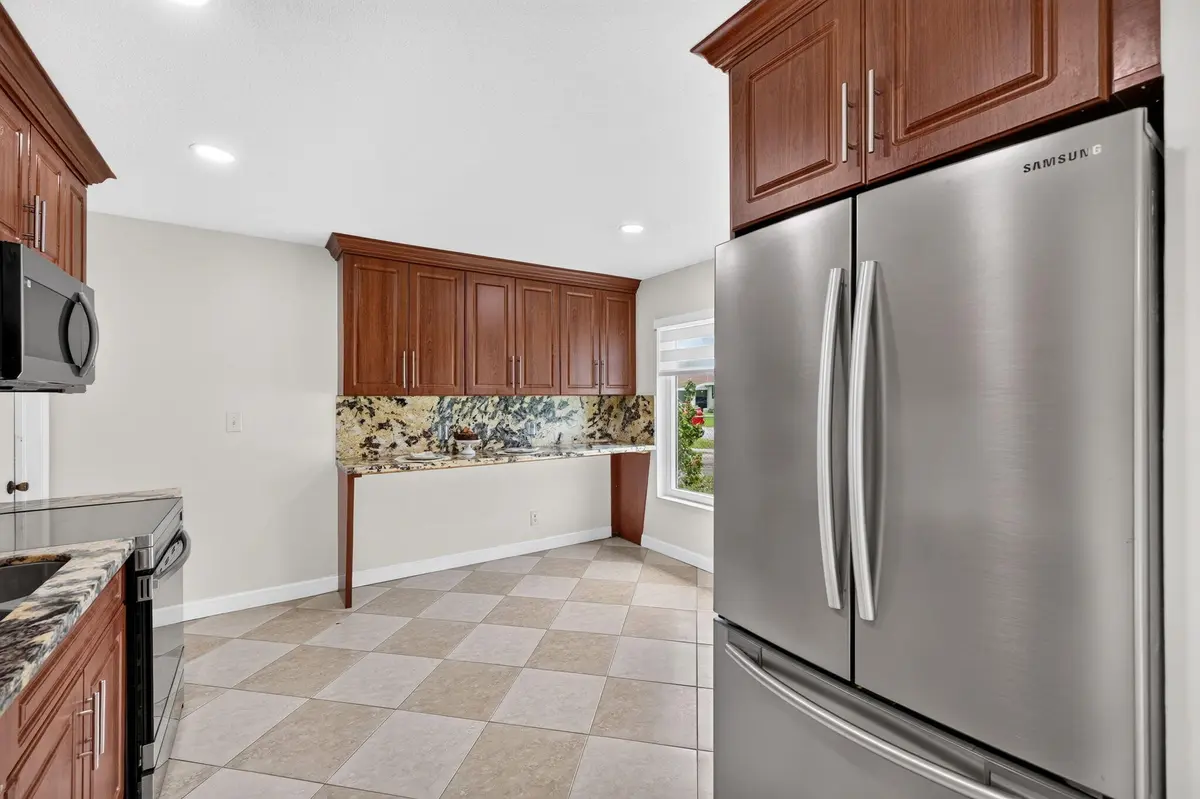 10-web-or-mls-b699A0188 at 241 NW 49TH Street, Oakland Park