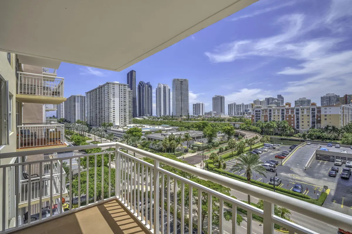 19-web-or-mls-DSC06752 at 251 174th Street 714, Sunny Isles Beach