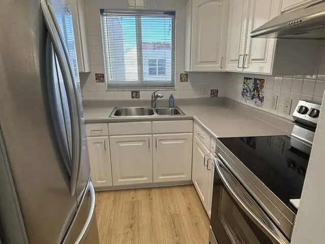 D404 - Kitchen SS appliances at 2860 NE 14TH ST Street 404D, Pompano Beach