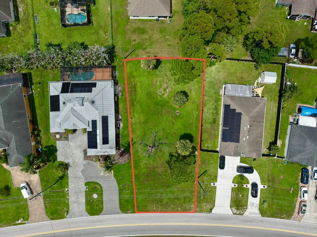 590 NW Bayshore Boulevard, Port St. Lucie, FL – photo 3