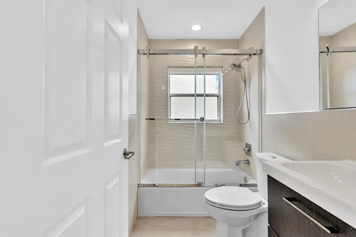 FPP00016 (3)2048x1536 at 3307 SW 49th Street, Fort Lauderdale