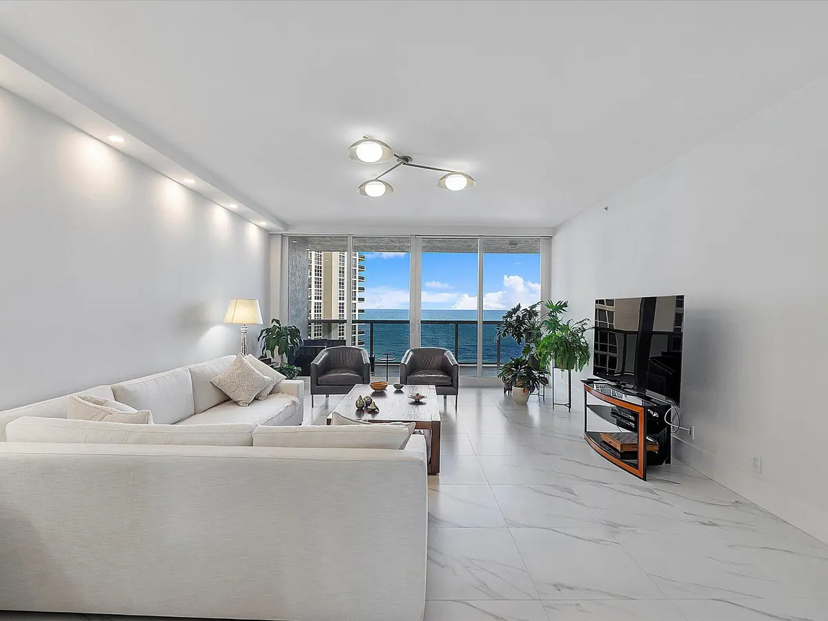 13-3100 N Ocean Blvd u1202_013 at 3100 N Ocean Boulevard 1202, Fort Lauderdale