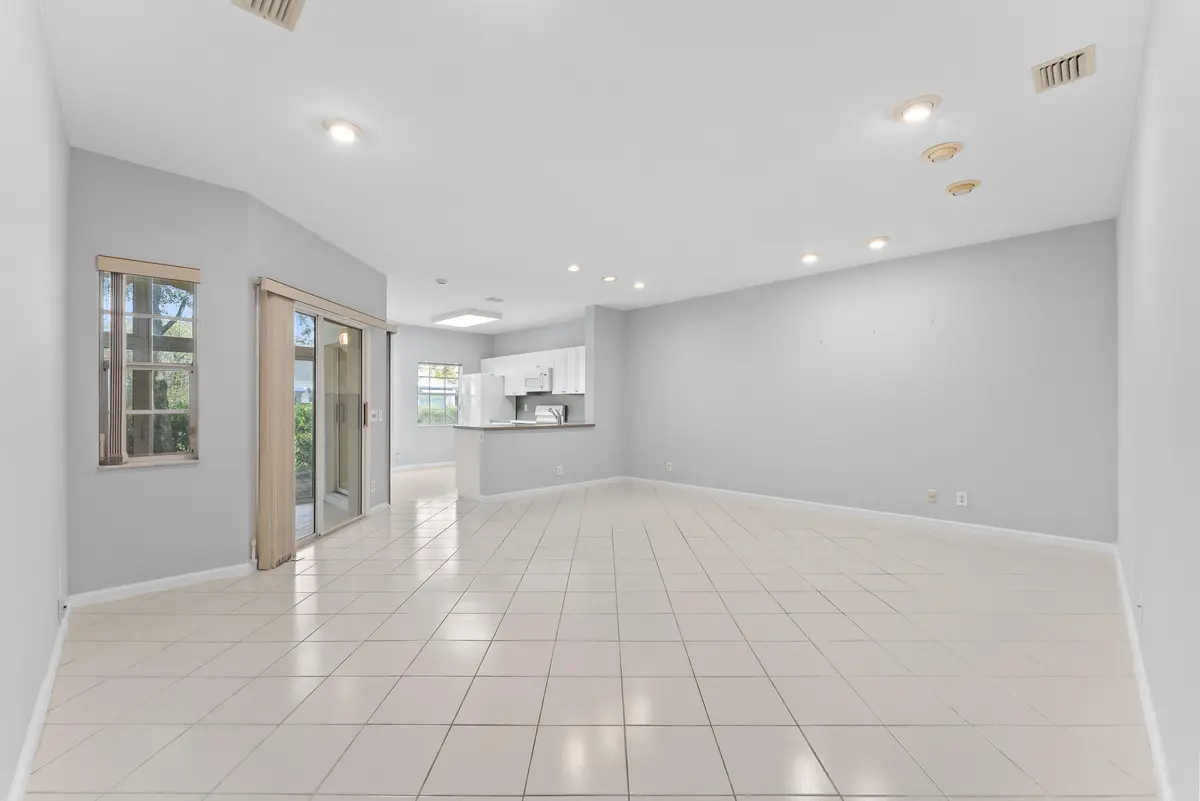 living space at 6705 Via Regina, Boca Raton