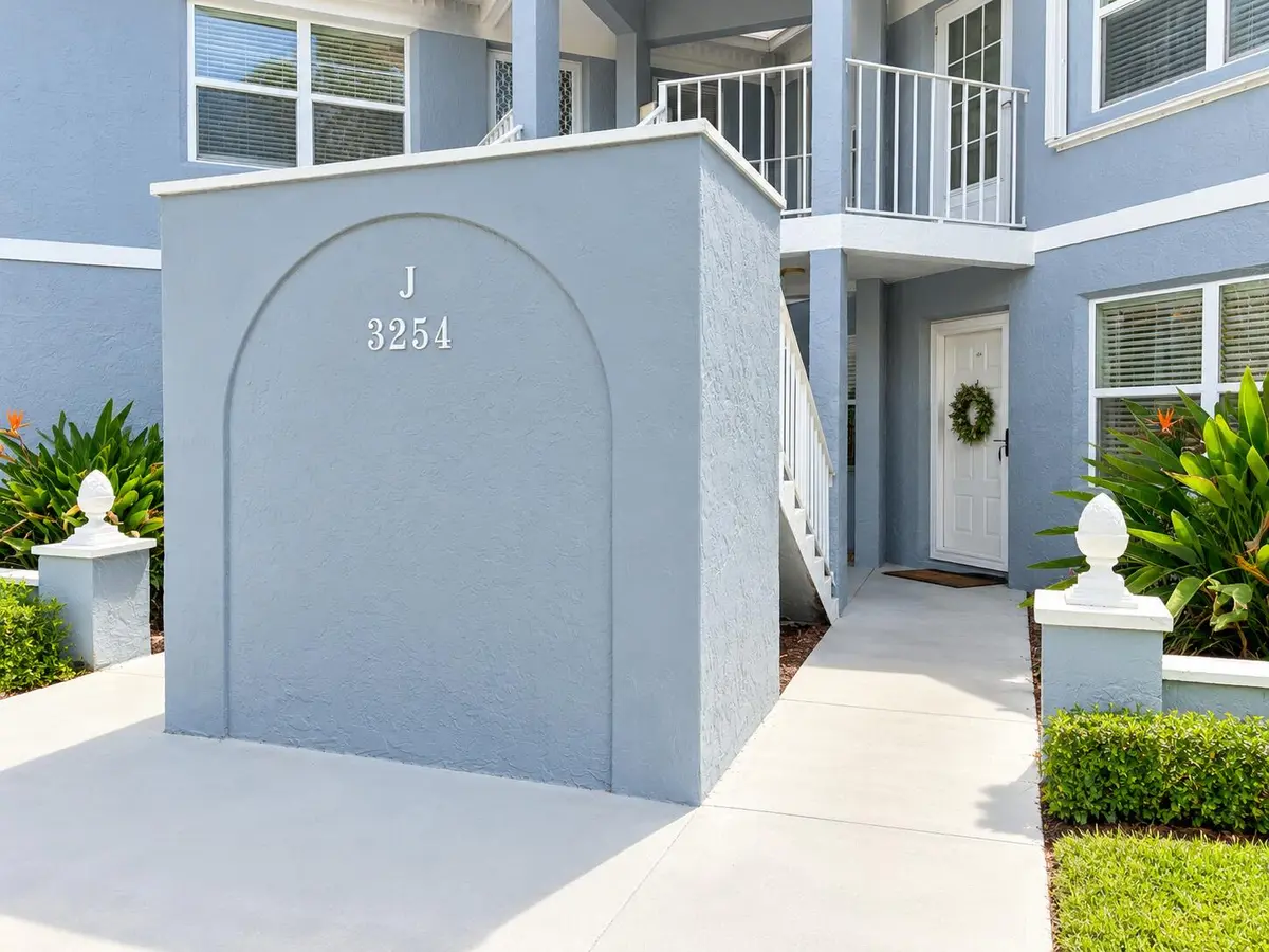 Front of Building 2 at 3254 SE ASTER Lane J239, Stuart