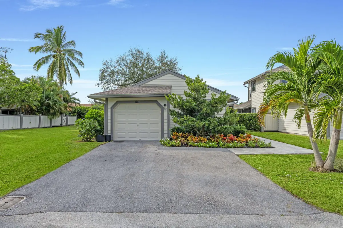 2-web-or-mls-A7409252 at 2474 Bedford Mews Drive, Wellington