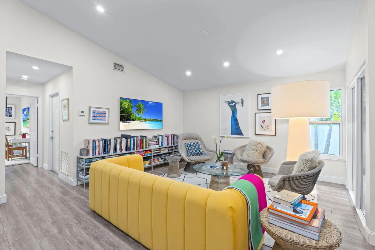 6-web-or-mls-A7409162 at 2474 Bedford Mews Drive, Wellington