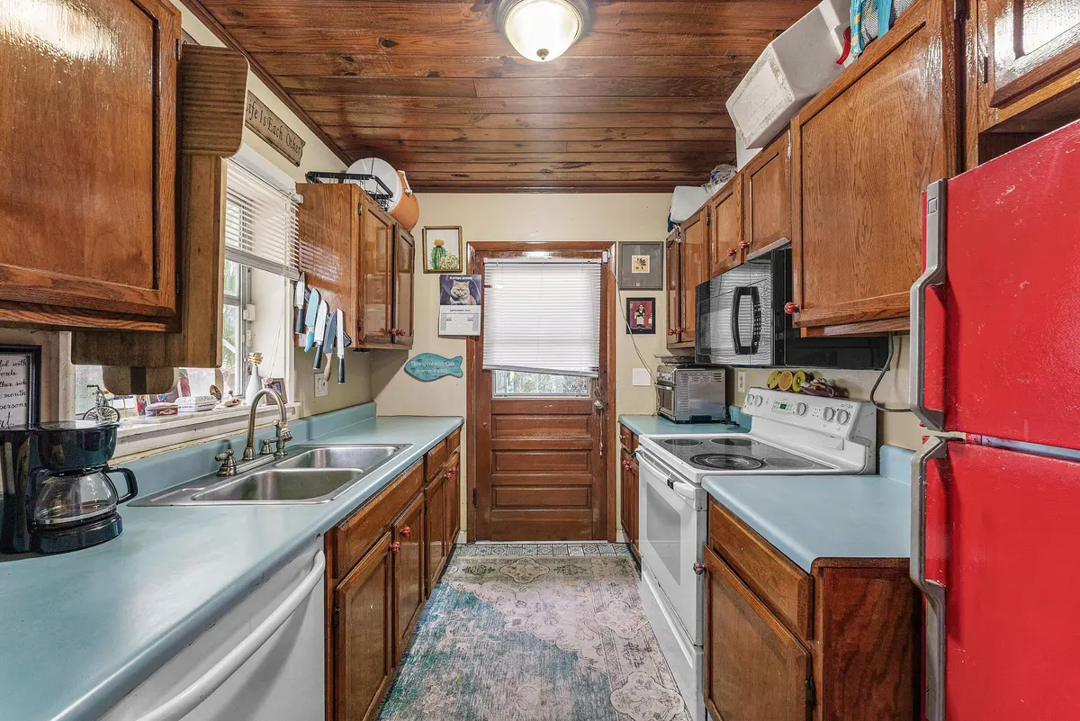 008-615NorthLStreet-LakeWorthBeach-FL-33 at 615 N L Street, Lake Worth Beach
