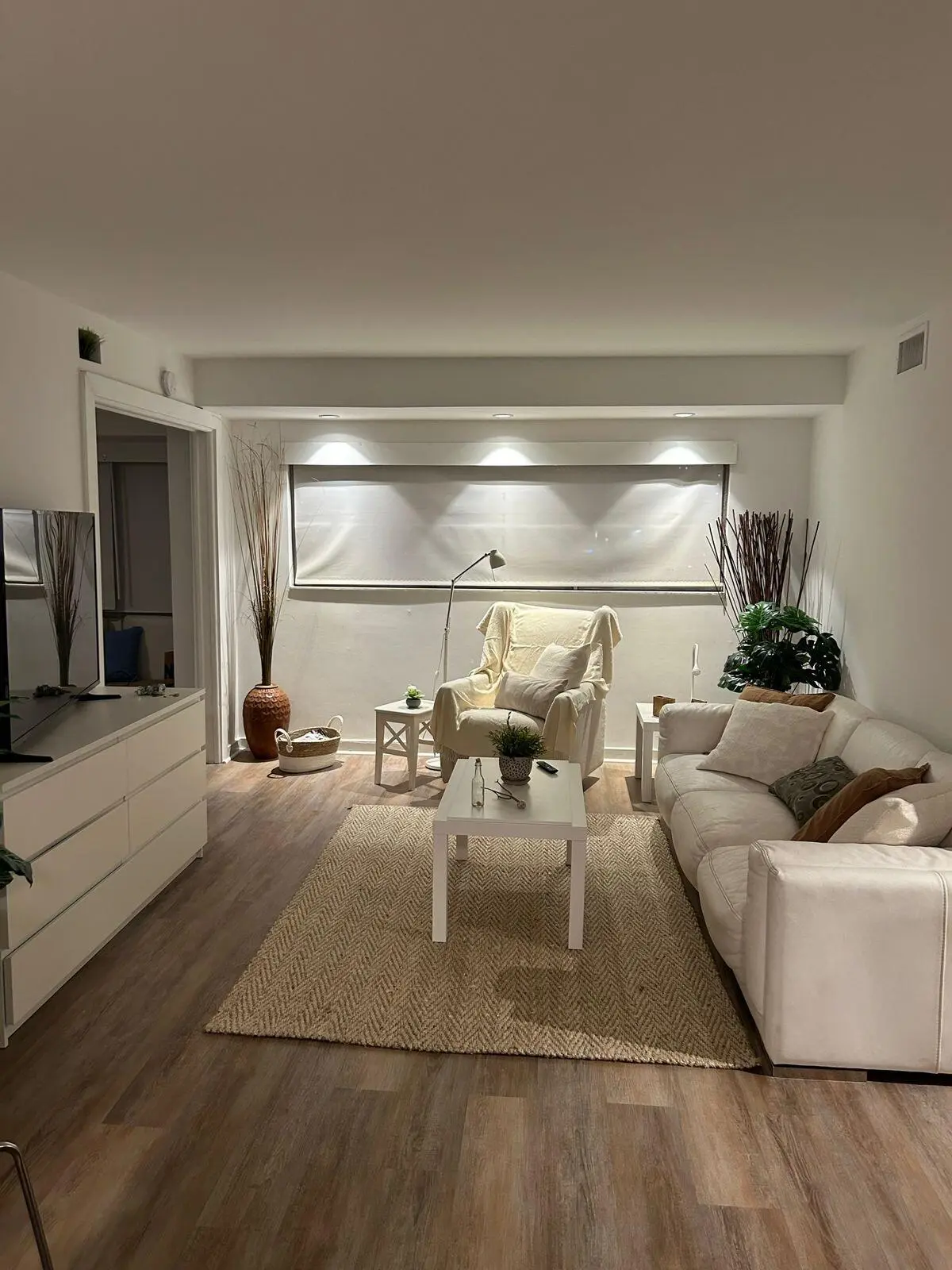 24a4ed92-8077-4535-9726-35928eb20228 at 1881 WASHINGTON Avenue 8E, Miami Beach