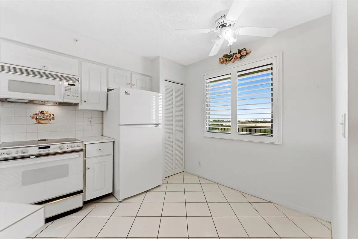 07-7 at 2112 S CYPRESS BEND Drive 607, Pompano Beach