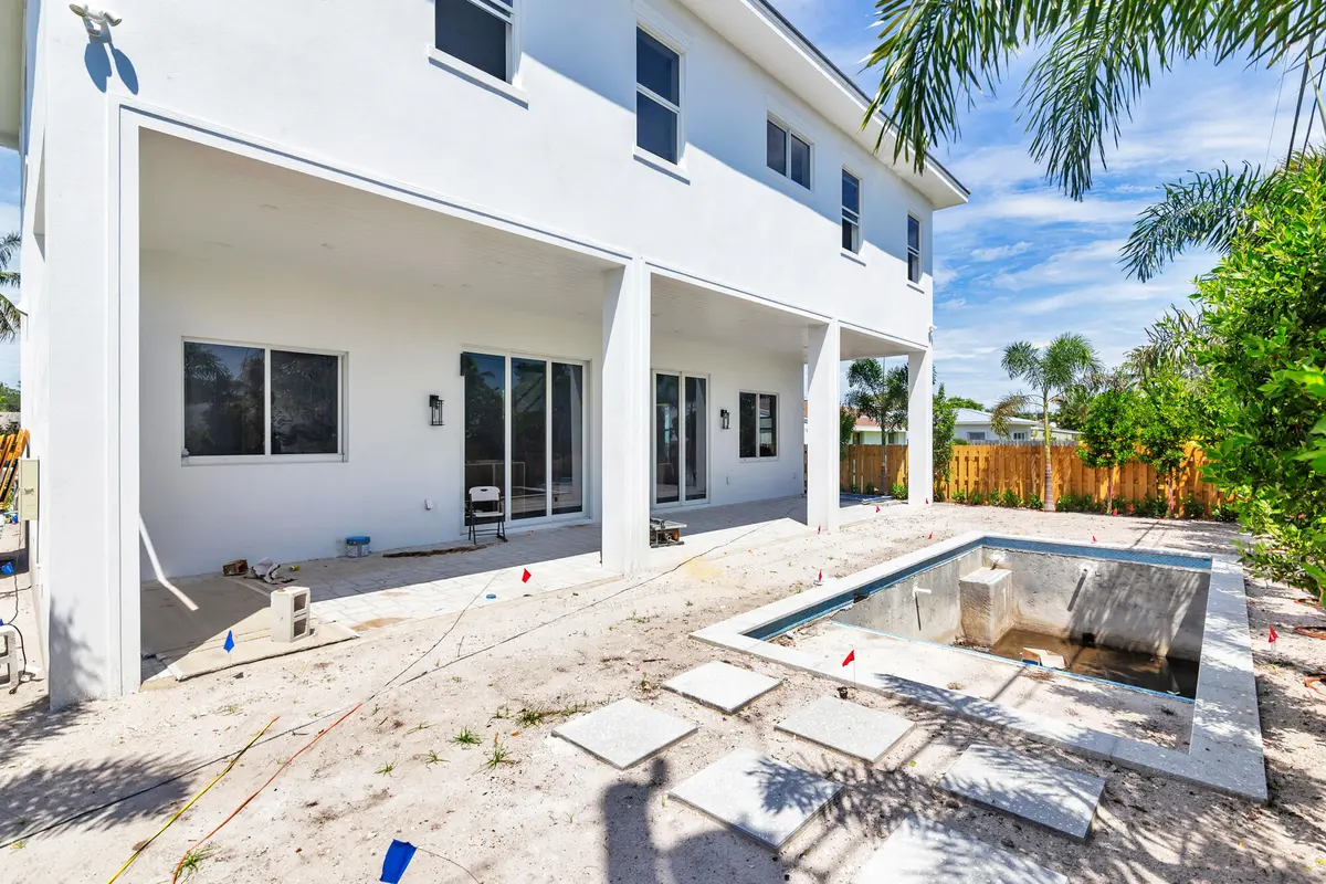 low-4 at 354 Laurie Road, West Palm Beach