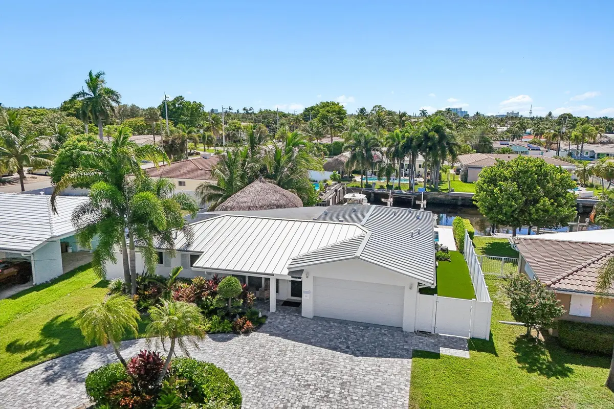 56-web-or-mls-SE 9th Ave-S1208-056 at 511 SE 9TH Avenue, Pompano Beach