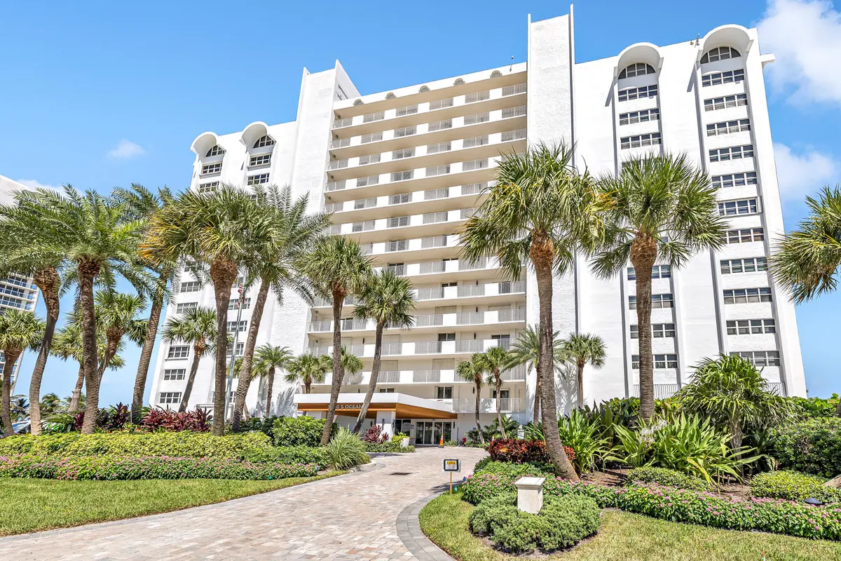 AB-4 at 3000 S Ocean Boulevard 204, Boca Raton