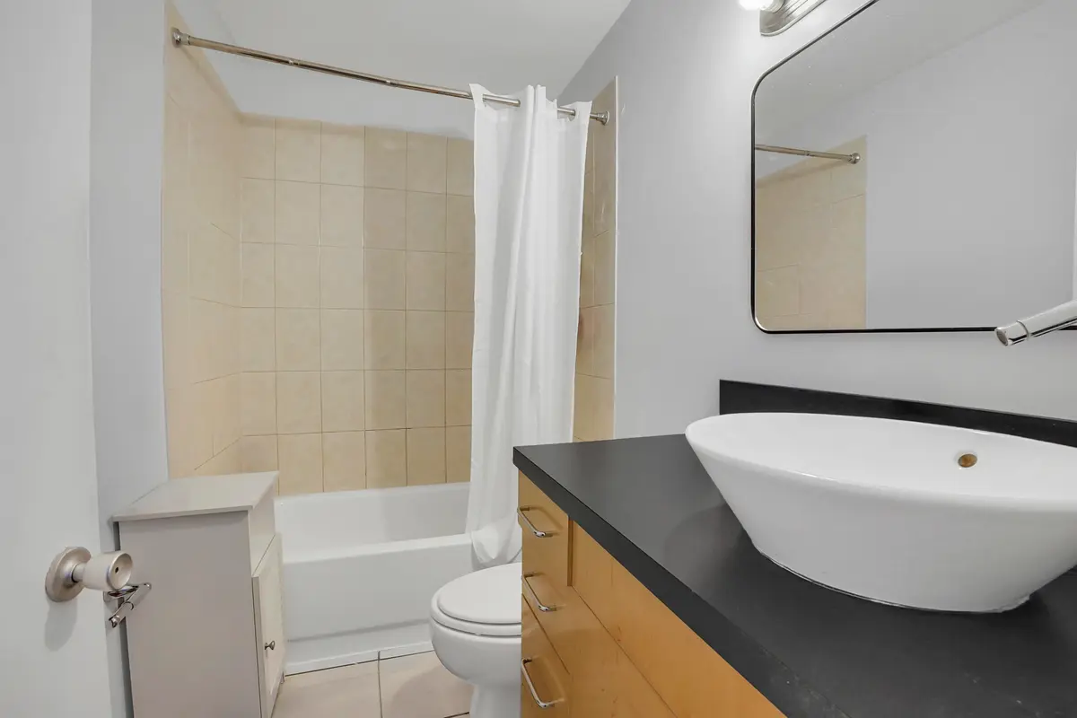 12 Bathroom 01 at 512 Holly Drive 1, Palm Beach Gardens