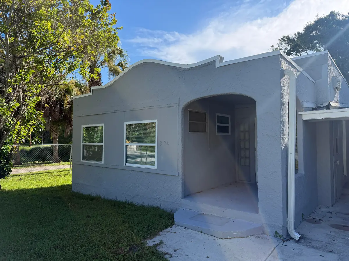 IMG_2848 at 326 N 14th Street, Fort Pierce