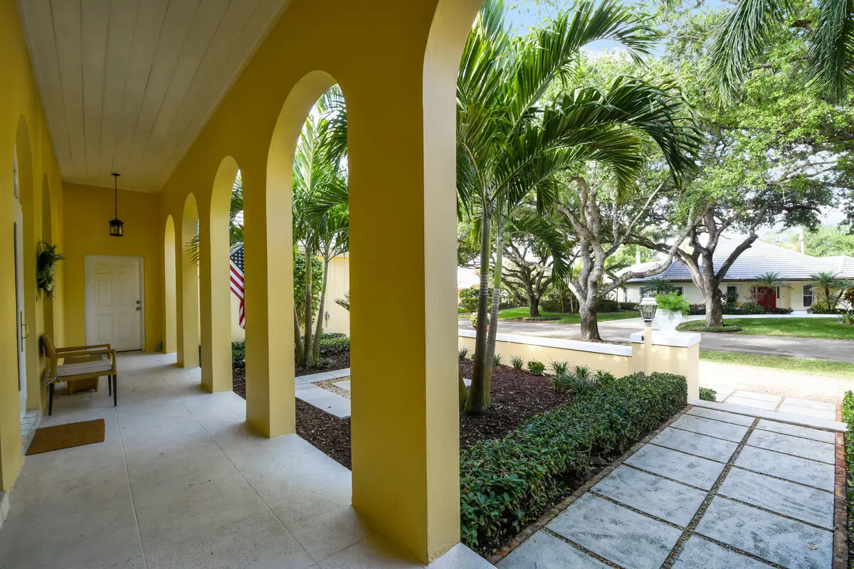 Front Porch at 18444 SE Heritage Drive, Tequesta