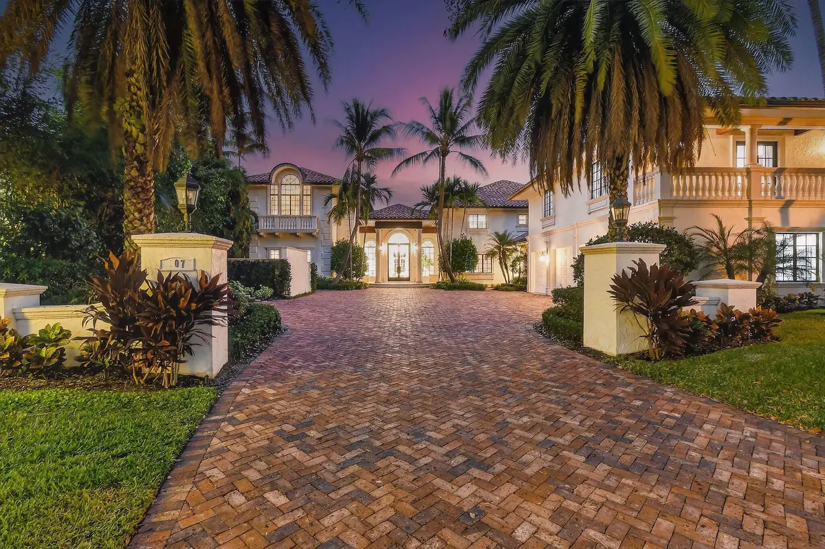 Front Exterior at 107 Schooner Lane, Jupiter