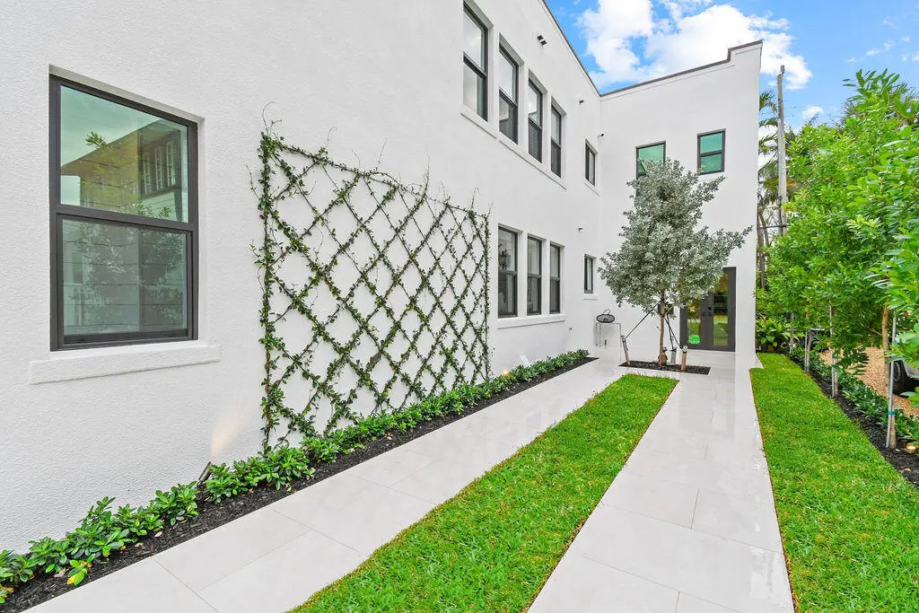 226OleanderAve_04a at 226 Oleander Avenue 3, Palm Beach