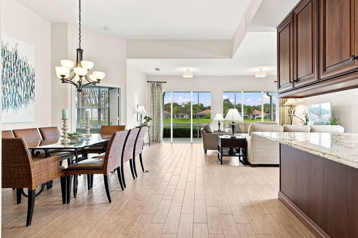 508-14 at 508 E Tall Oaks Drive, Palm Beach Gardens