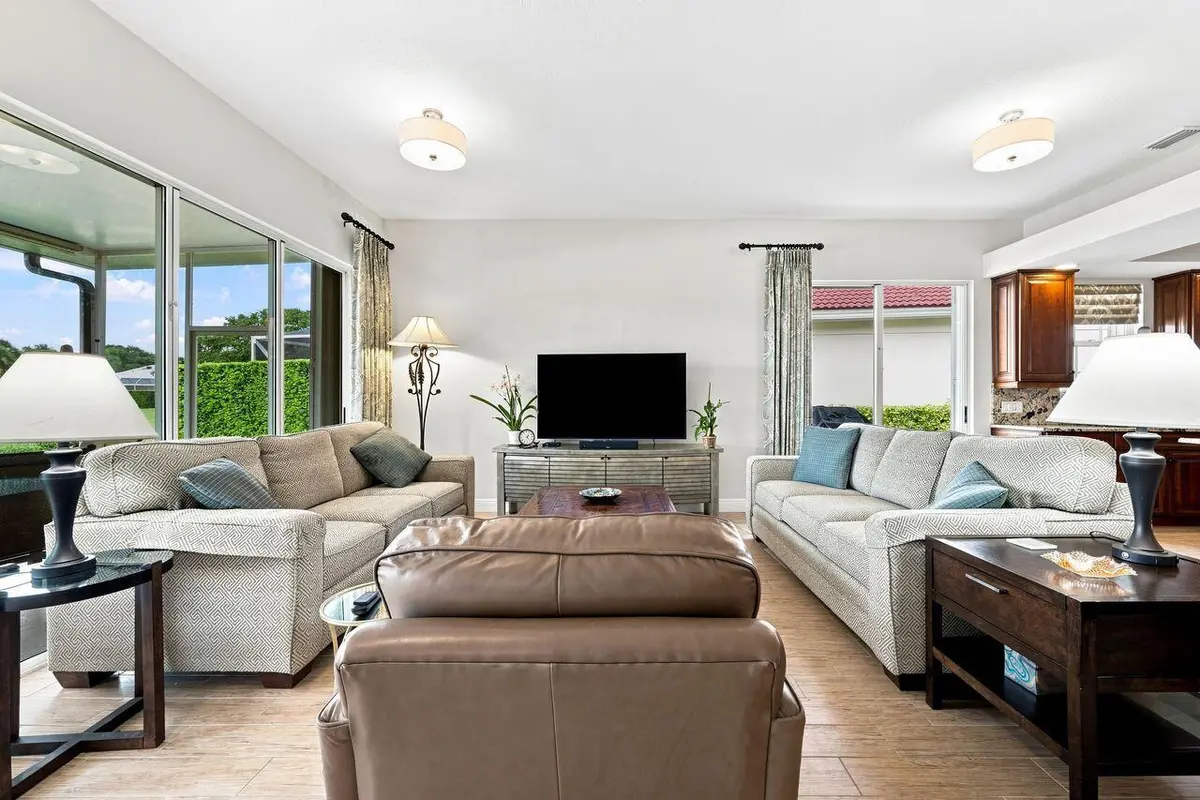 508-16 at 508 E Tall Oaks Drive, Palm Beach Gardens