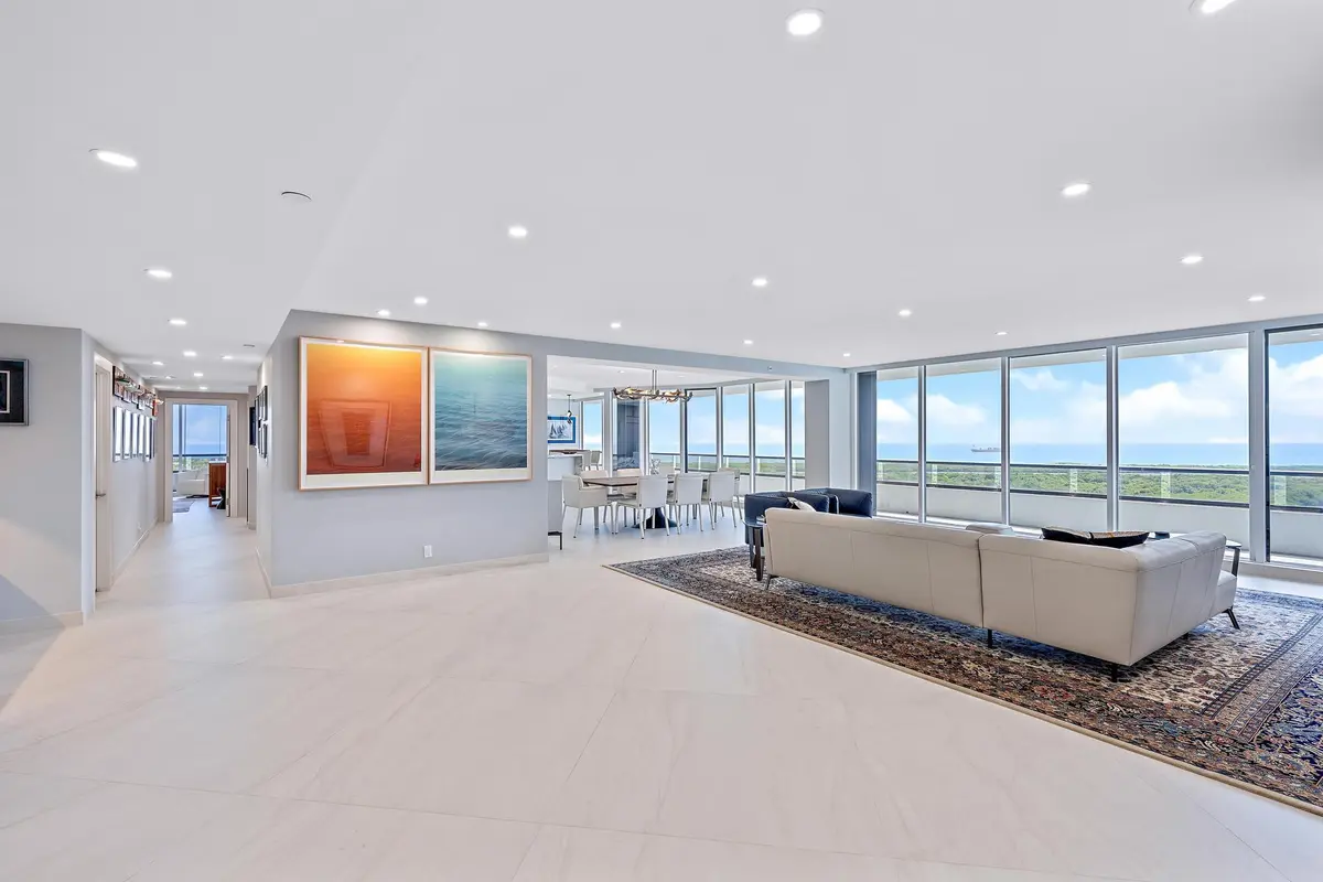 100 Lakeshore Dr 2151-11 at 100 LAKESHORE Drive 2151, North Palm Beach