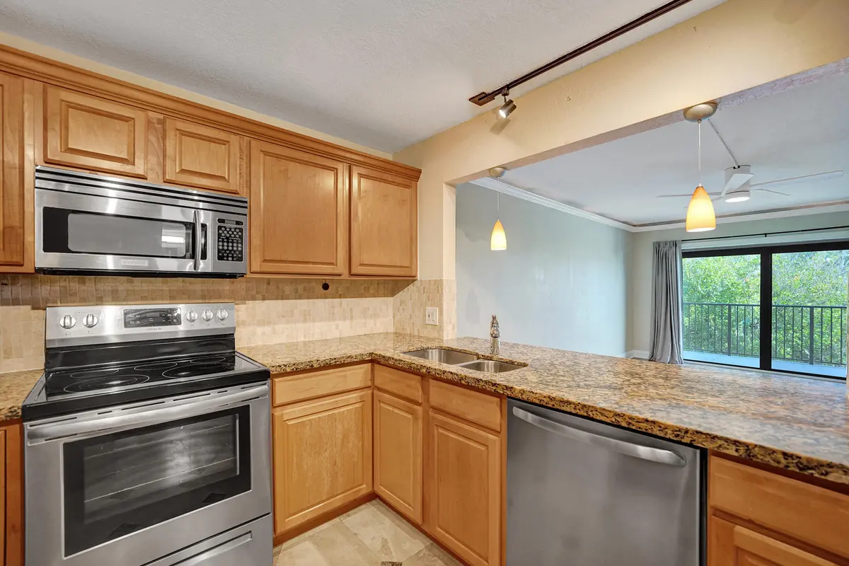 DSC07703 at 1000 RIVER REACH Drive 506, Fort Lauderdale