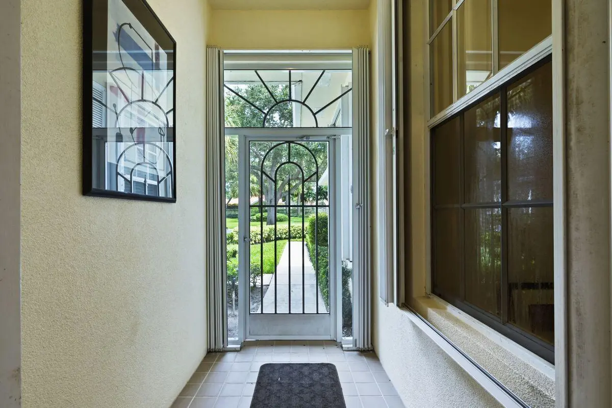 508-1a at 508 E Tall Oaks Drive, Palm Beach Gardens