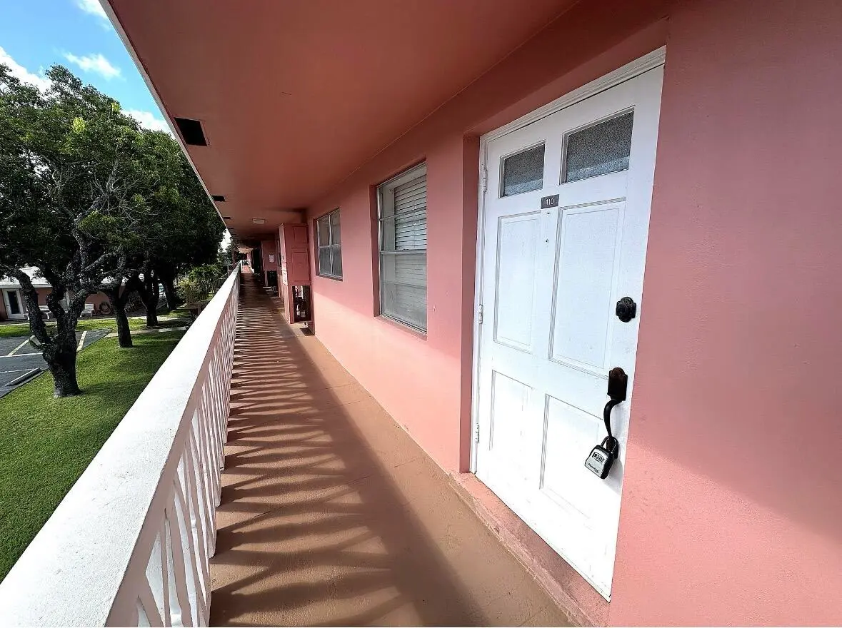 image3 (2) at 300 NE 20TH Street 4100, Boca Raton