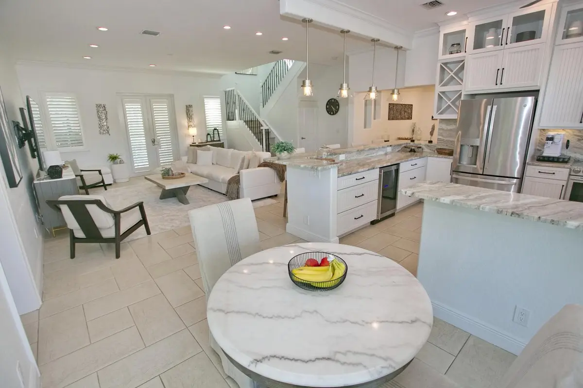 011-081-Breakfast Nook-1500x1000 at 4110 NE 27TH Avenue, Lighthouse Point