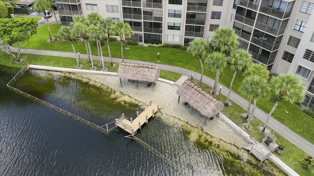 53-010_DJI_20260908131813_0255_D at 1100 COLONY POINT Circle 121, Pembroke Pines