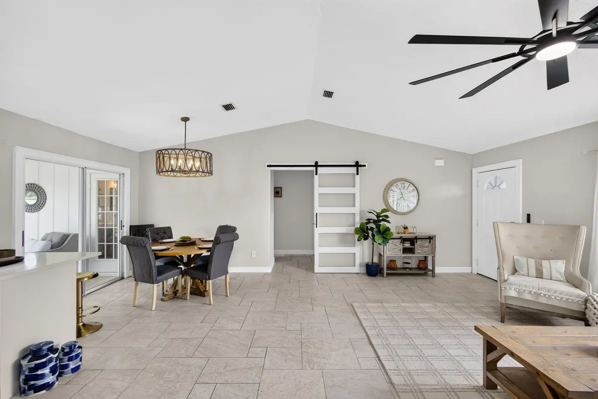 10-web-or-mls-016_7R7A3918 at 8545 101ST Avenue, Vero Beach