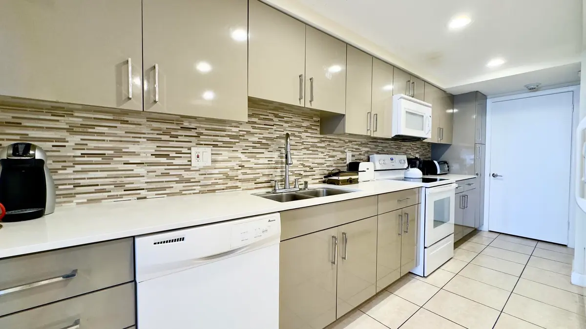 Kitchen at 5100 N OCEAN Boulevard 1012, Lauderdale-By-The-Sea