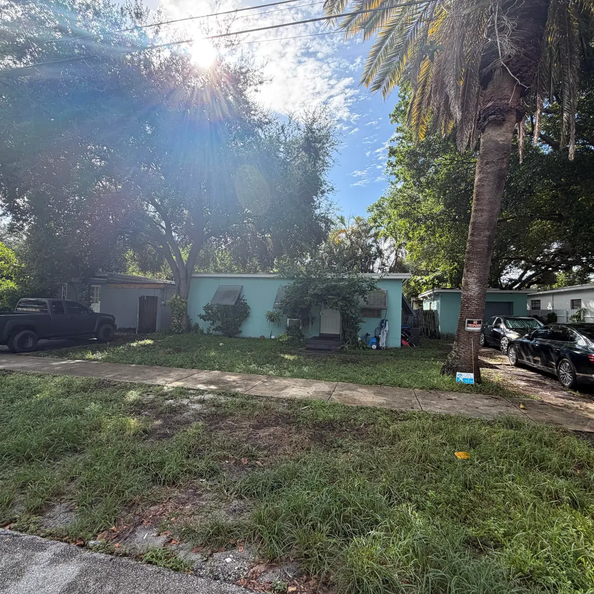 House 1 at 606 COLUMBUS Parkway, Hollywood