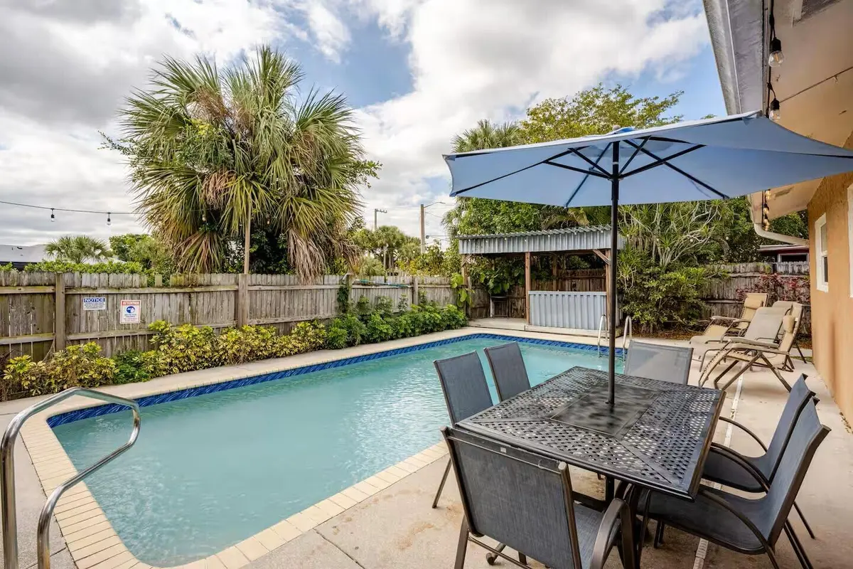 Laundry Room- (7) at 6528 COUNTRY WOOD Way, Delray Beach