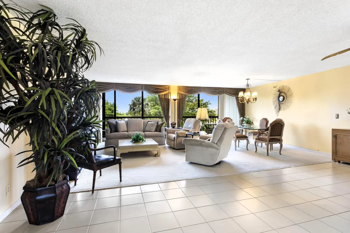 living room at 2480 Presidential Way 403, West Palm Beach