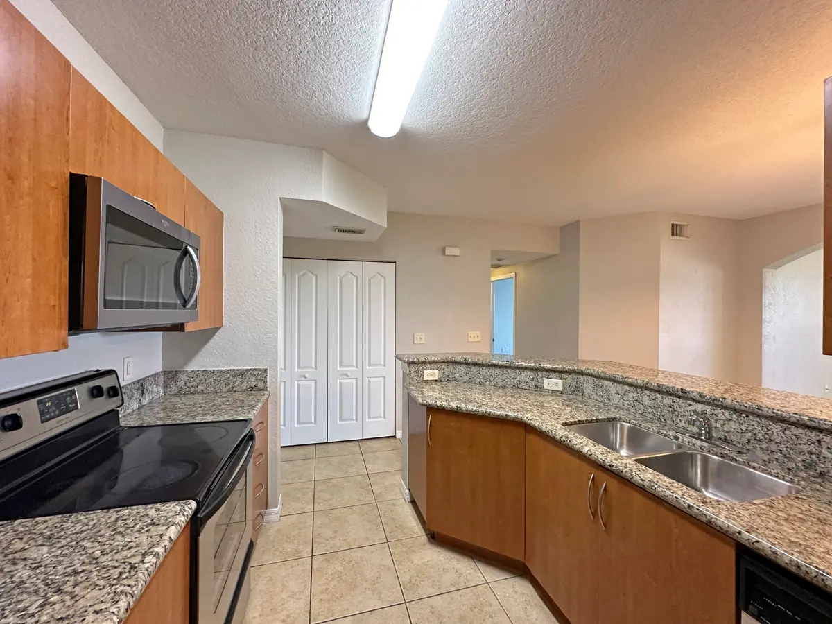 1479 ed at 158 SW Peacock Boulevard 30-102, Port St. Lucie