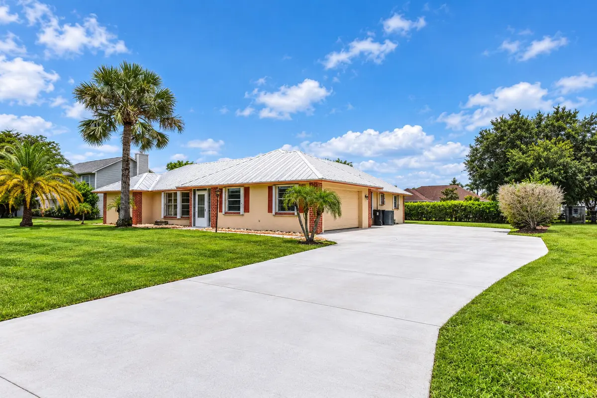CBS HOME 2019 ROOF at 1934 SE TICKRIDGE Road, Port St. Lucie