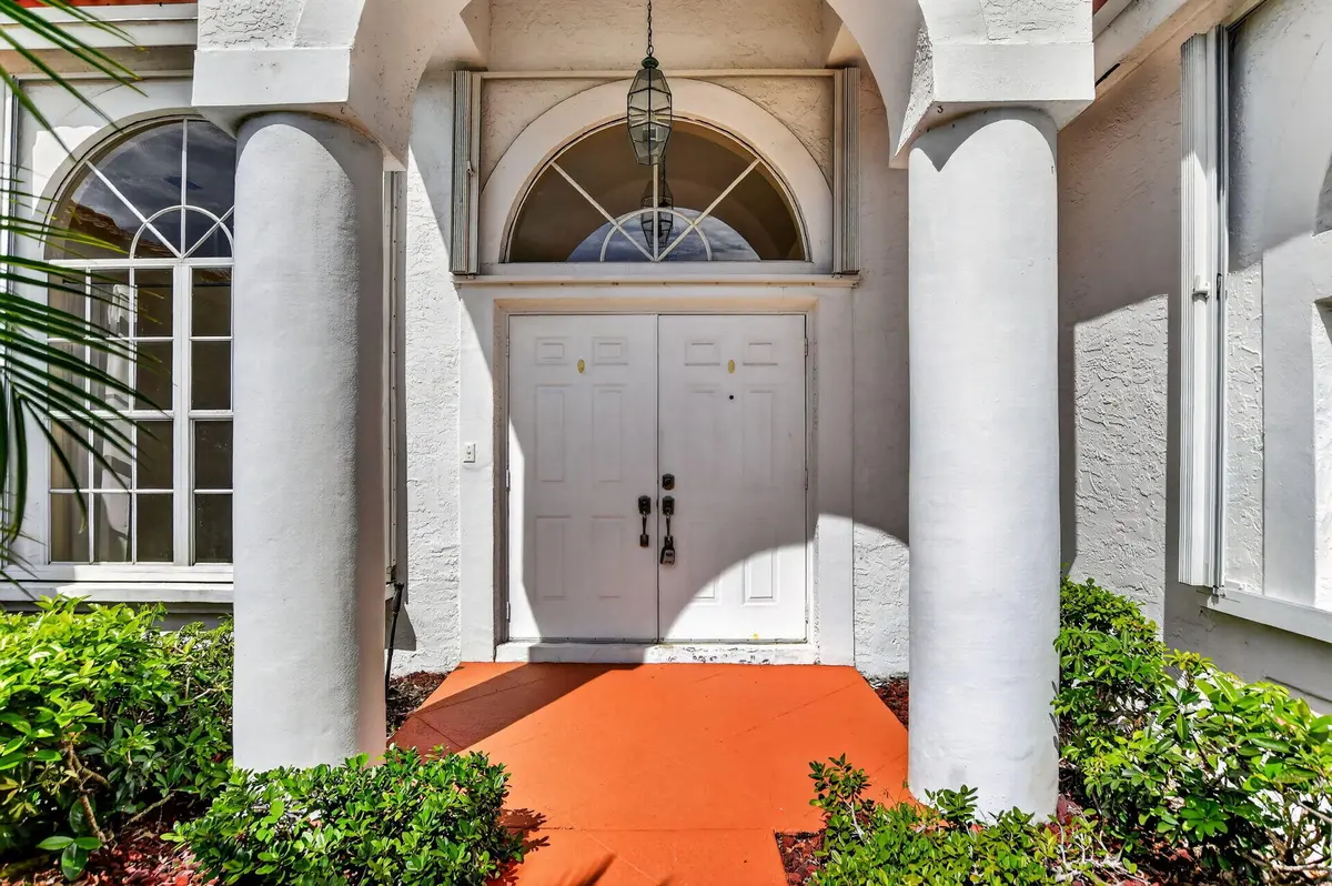 Entrance at 10031 Lexington Estates Boulevard, Boca Raton