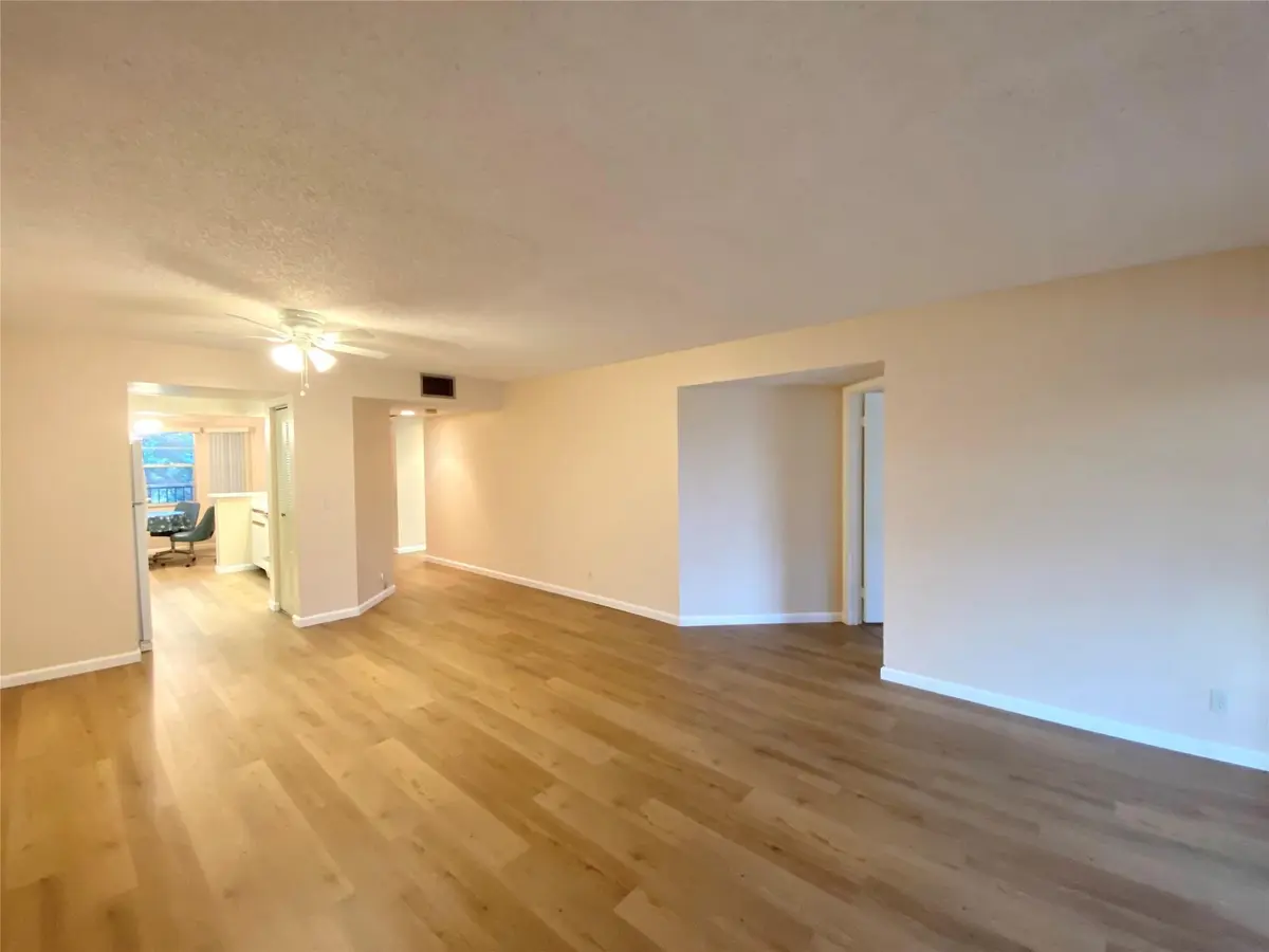Photo 3 at 1000 SW 128TH Terrace 411V, Pembroke Pines