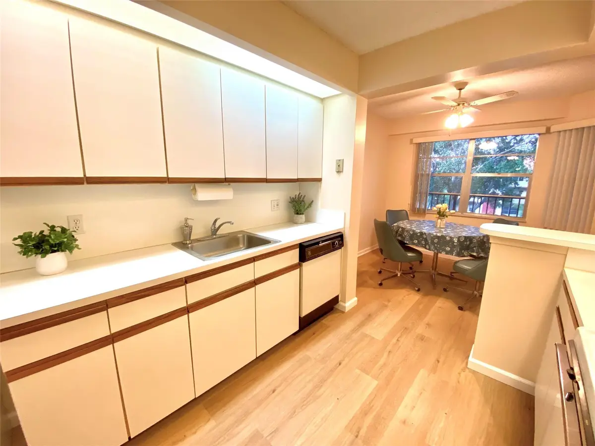Photo 5 at 1000 SW 128TH Terrace 411V, Pembroke Pines