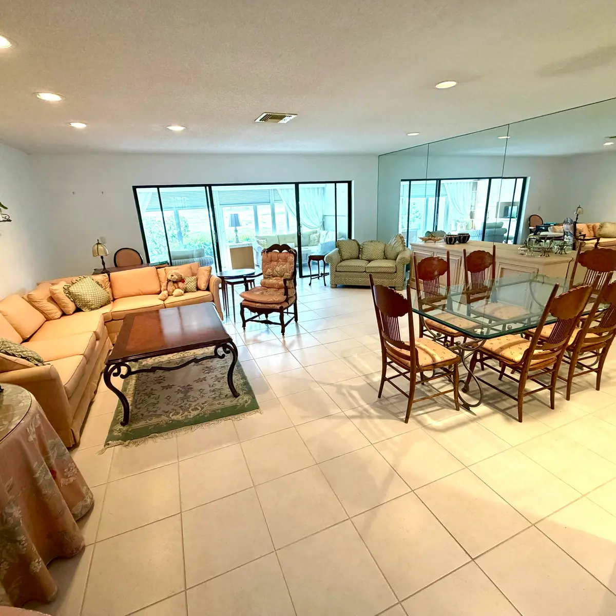 Living Room/Dining Room at 28 SOUTHPORT Lane B, Boynton Beach