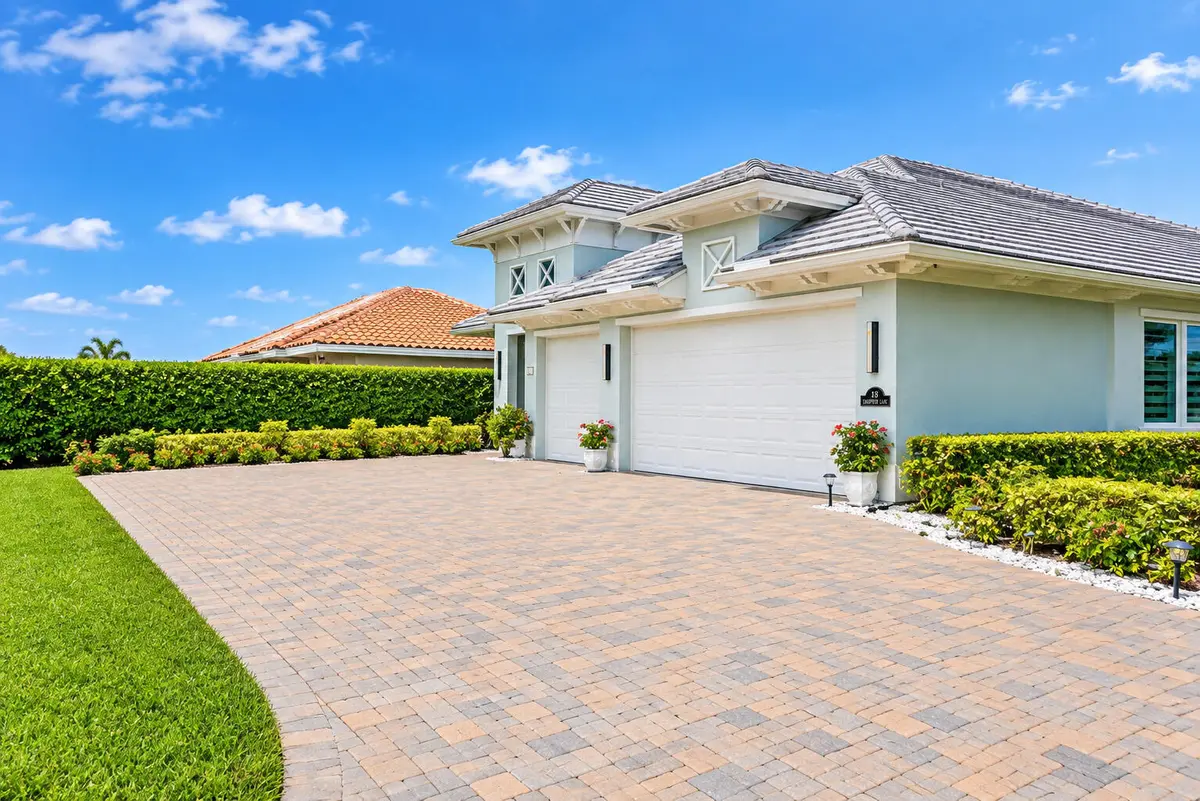 De lado Frente de la Casa Primera 413 Ja at 413 JACQUELINE Way, Vero Beach
