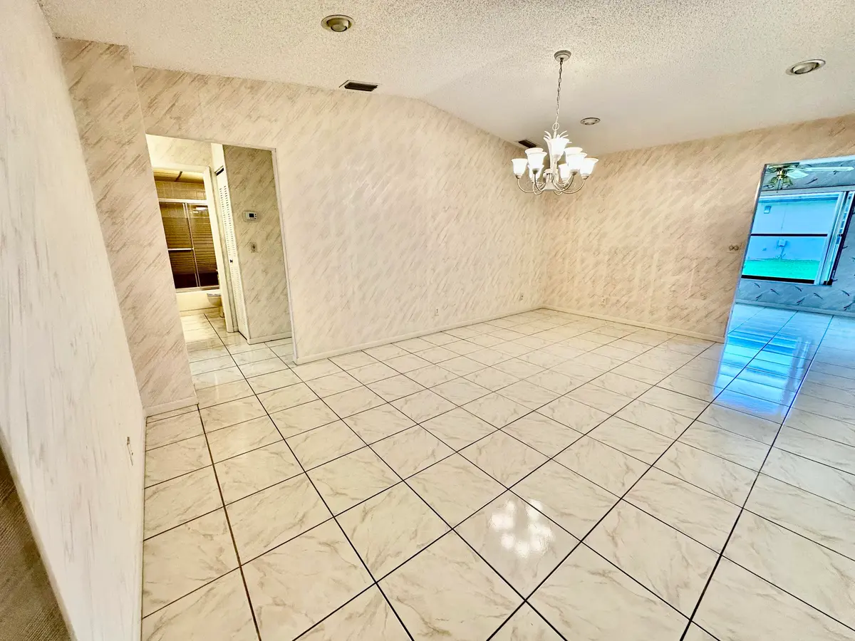 Dining Room area at 5483 VIBURNUM Circle, Delray Beach