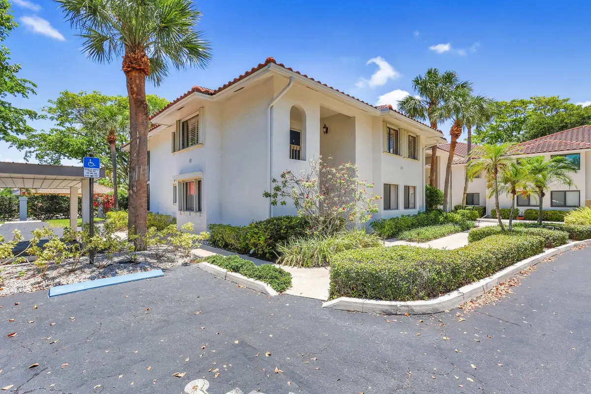 4-web-or-mls-0E2A1893 at 60 Pelican Pointe Drive 201, Delray Beach