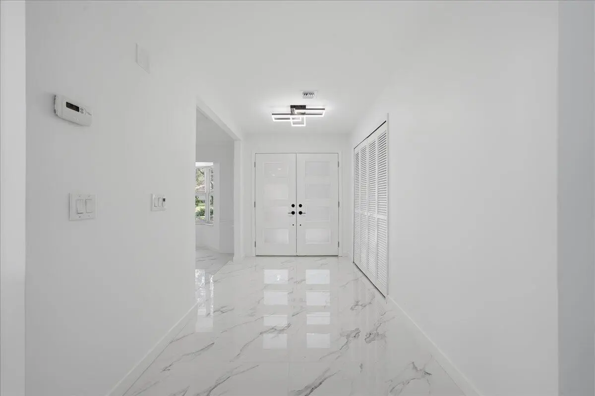 10-untitled-25 at 4384 2nd Square, Vero Beach